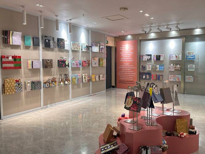2026年义乌纸质礼品袋生产厂家浙江鸿熙工艺产品优势详解